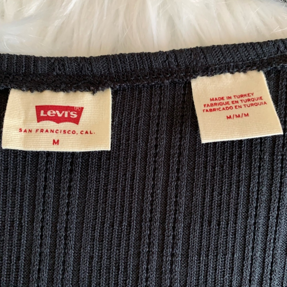 LEVI’S Black Ribbed snap button Crop Top - Picture 2 of 8